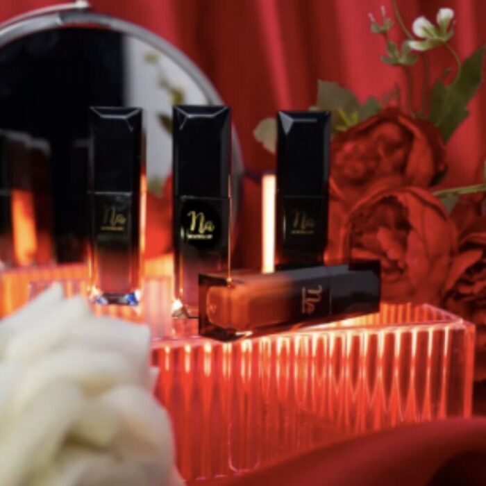 Charm Attraction Red Lipstick by Ajarn Subin – Bild 2