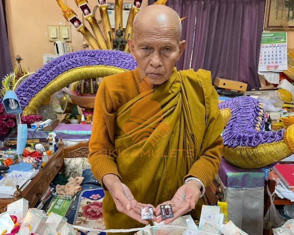 bkk amulets singapore 1 Real Thai Amulet Singapore: Authenticity Is Key to Your Purchase selection of real Thai amulet for years